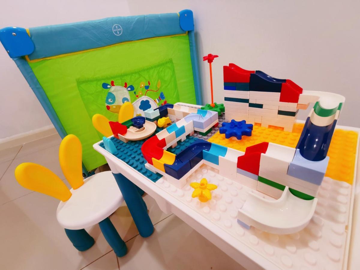 Legoland-Happyrainbow Suite At D'Pristine-8Pax With Lakeview Nusajaya  Exteriör bild