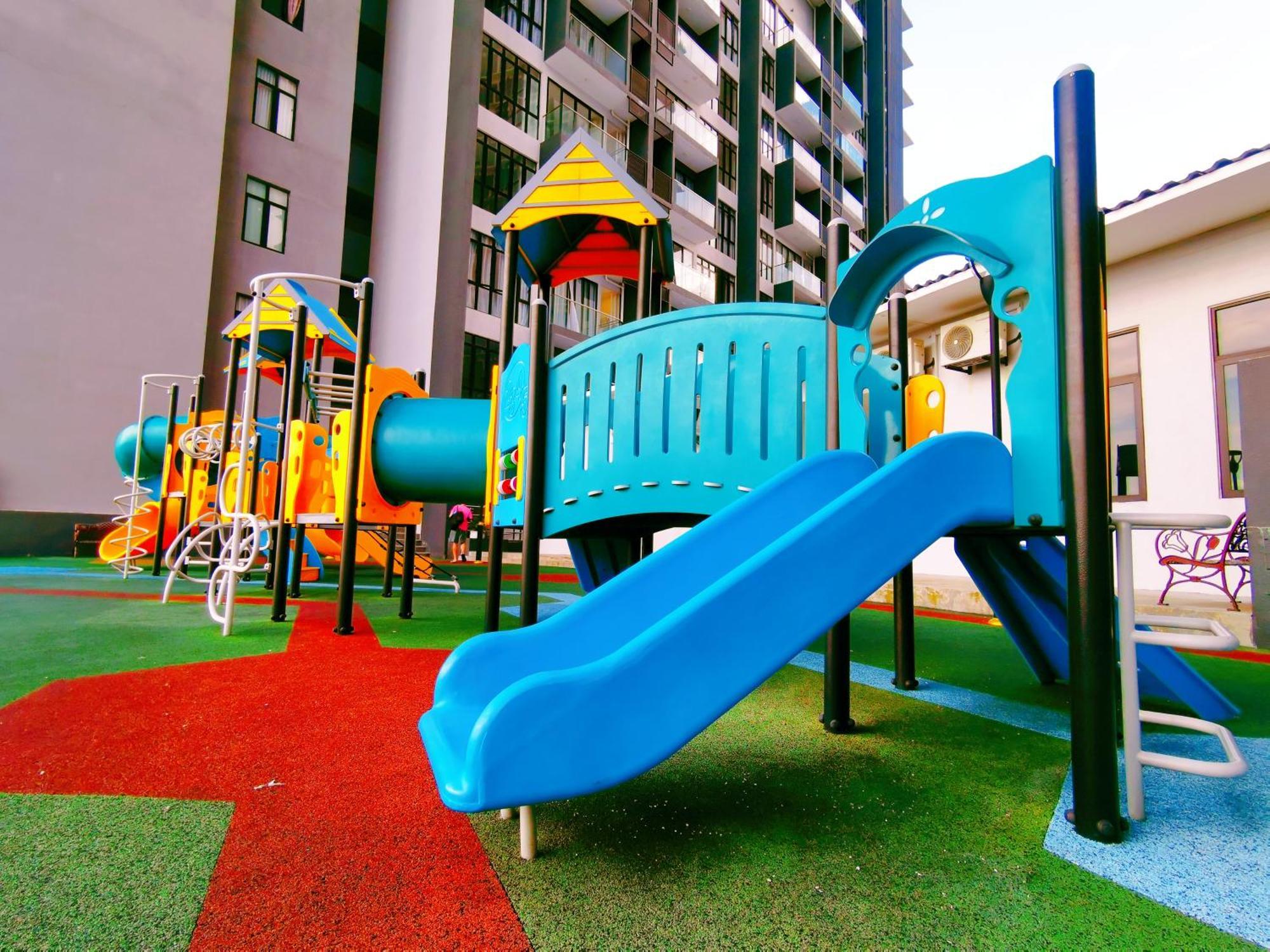 Legoland-Happyrainbow Suite At D'Pristine-8Pax With Lakeview Nusajaya  Exteriör bild